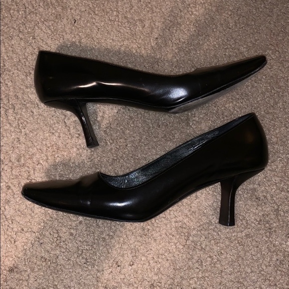 Prada shoes size 37 1/2 - Picture 3 of 8